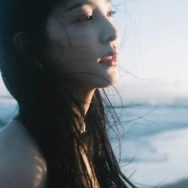 夜深血红
